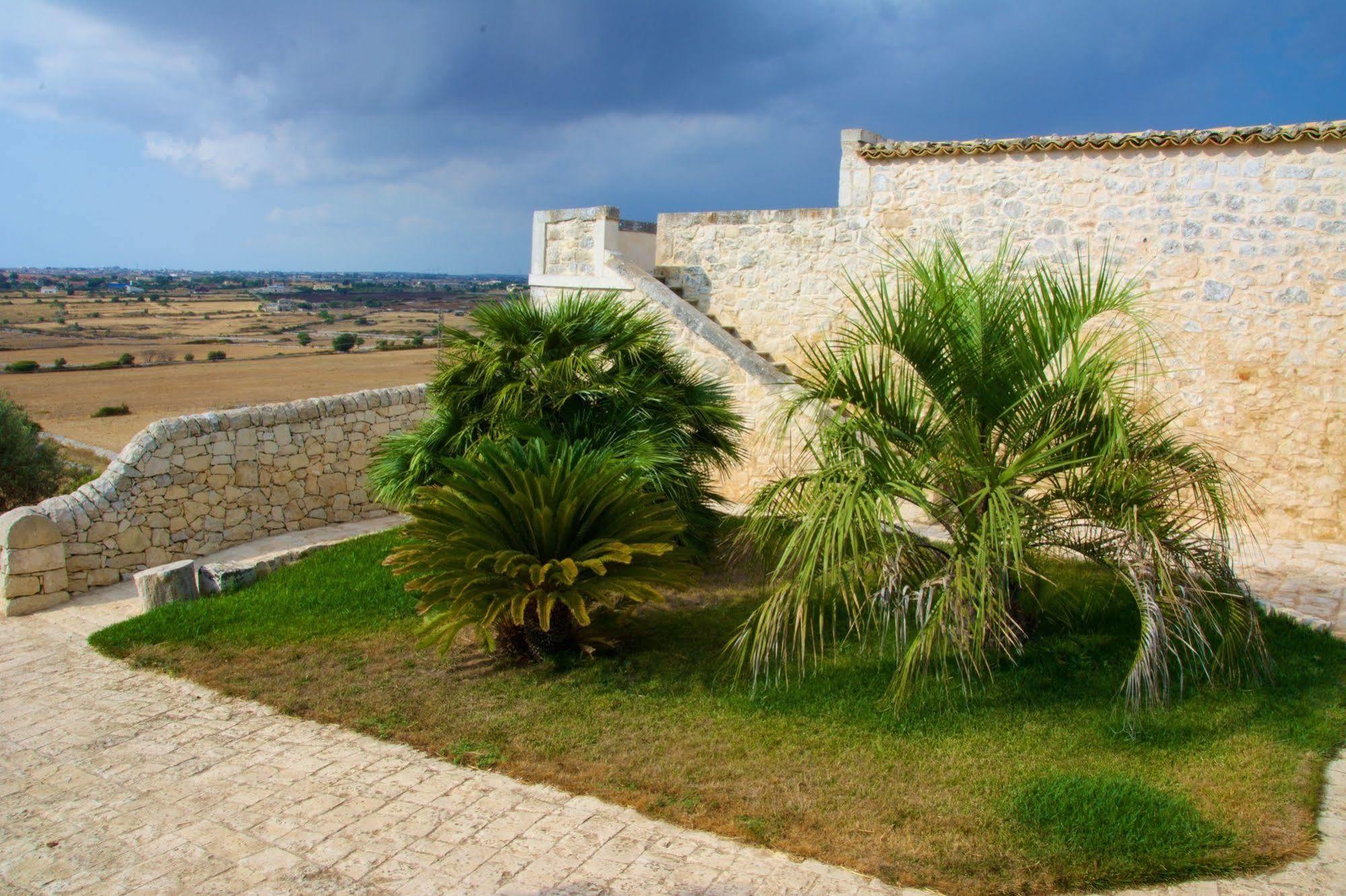 Relais Cimilla B&B Ragusa Exterior photo