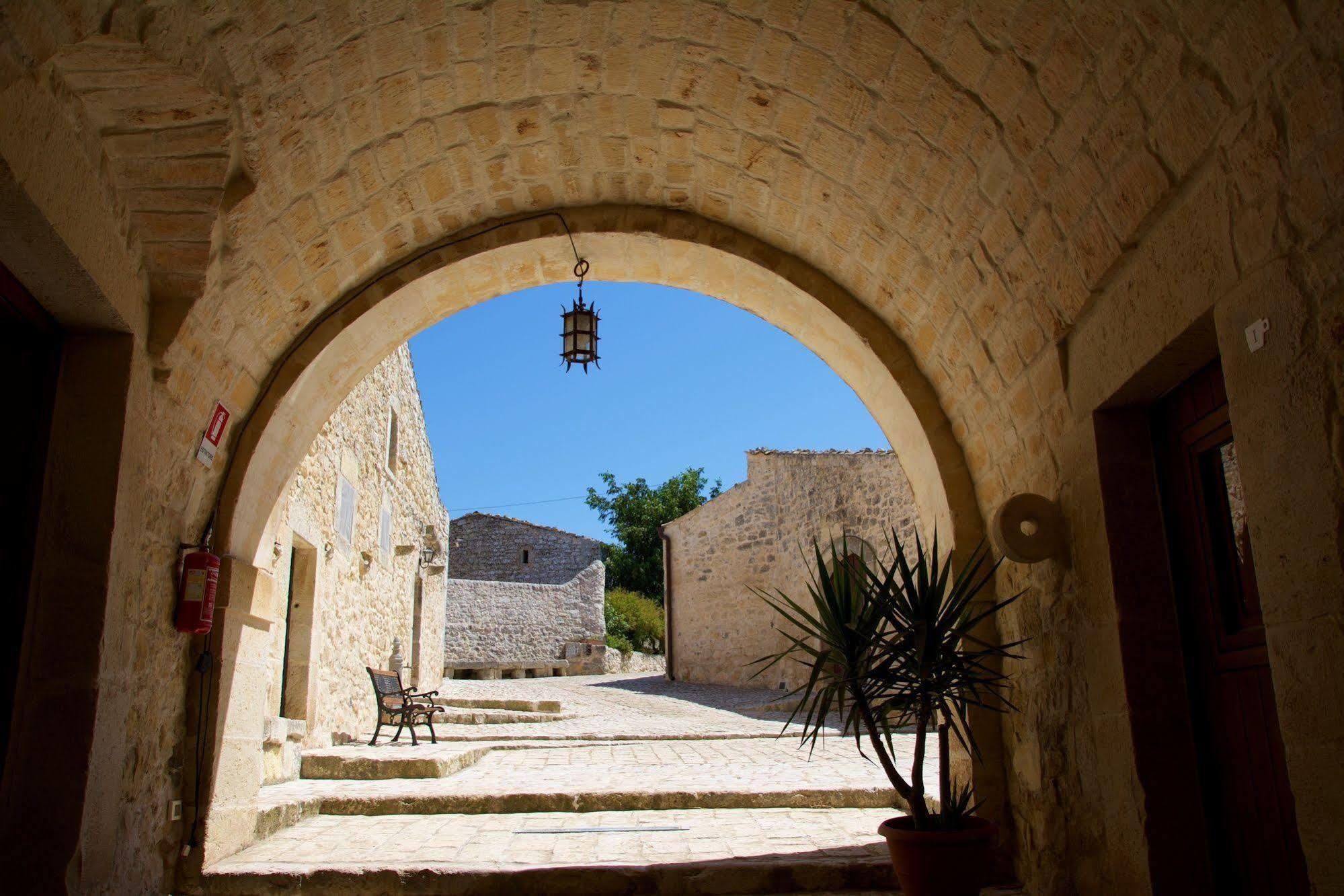 Relais Cimilla B&B Ragusa Exterior photo